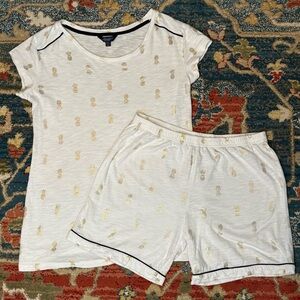 Tresics Femme 2-Piece Pineapple Pajama Shorts Set